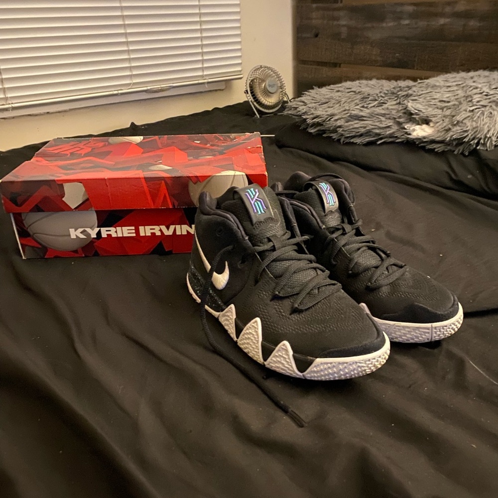 Nike Kyrie Irving 4 GS Basketball Shoes